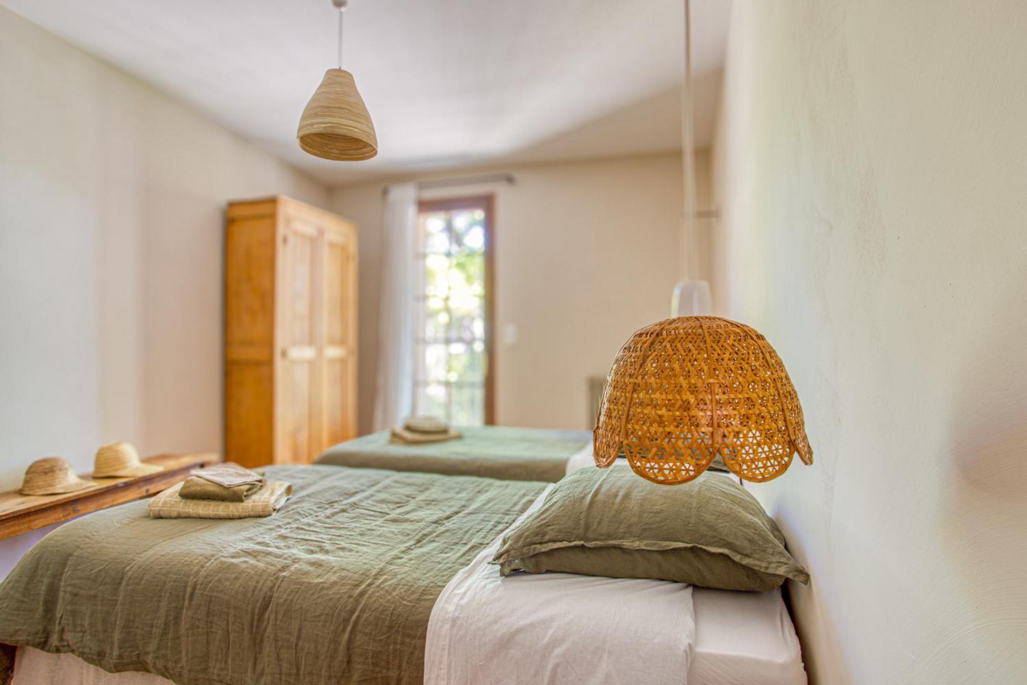 Mas De Bacalan Bed & Breakfast Mormoiron ภายนอก รูปภาพ